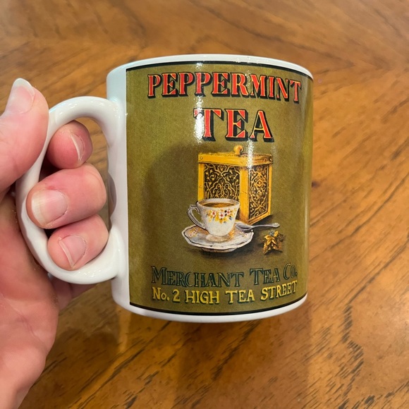 Vintage Oneida Tea mug set. EUC! Set of 2. Can be for coffee if you are a rebel! - Picture 11 of 11